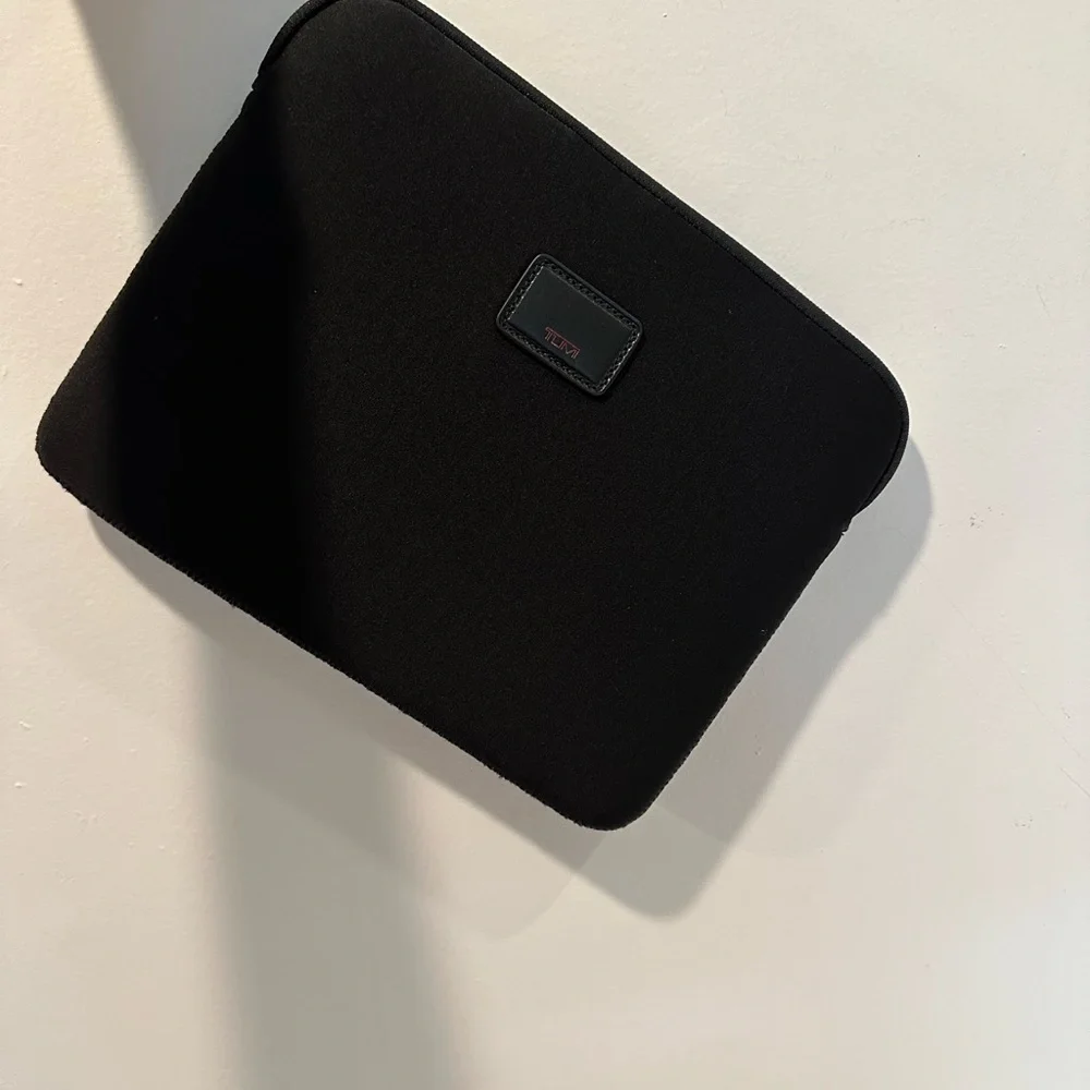 Tumi Neoprene 11'' ipad cover